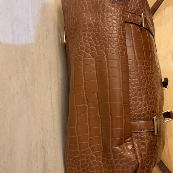 Kelly & Katie Chic Brown Faux Leather Crocodile-Embossed Texture Shoulder Bag - Picture 4 of 16
